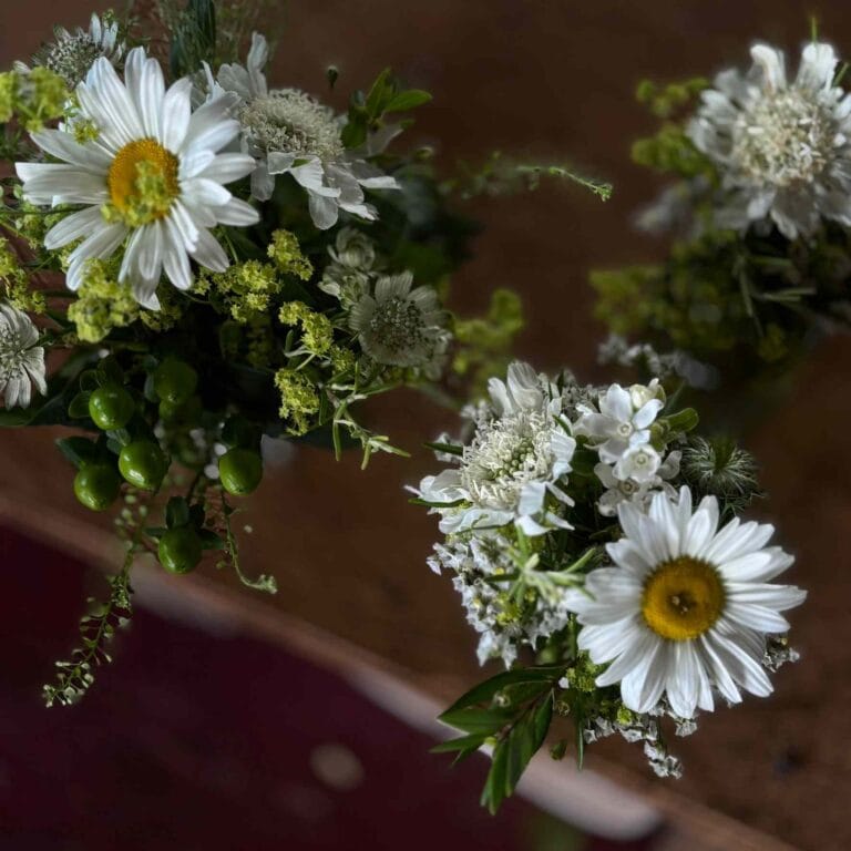 Tischgestecke für die Hochzeitstafel