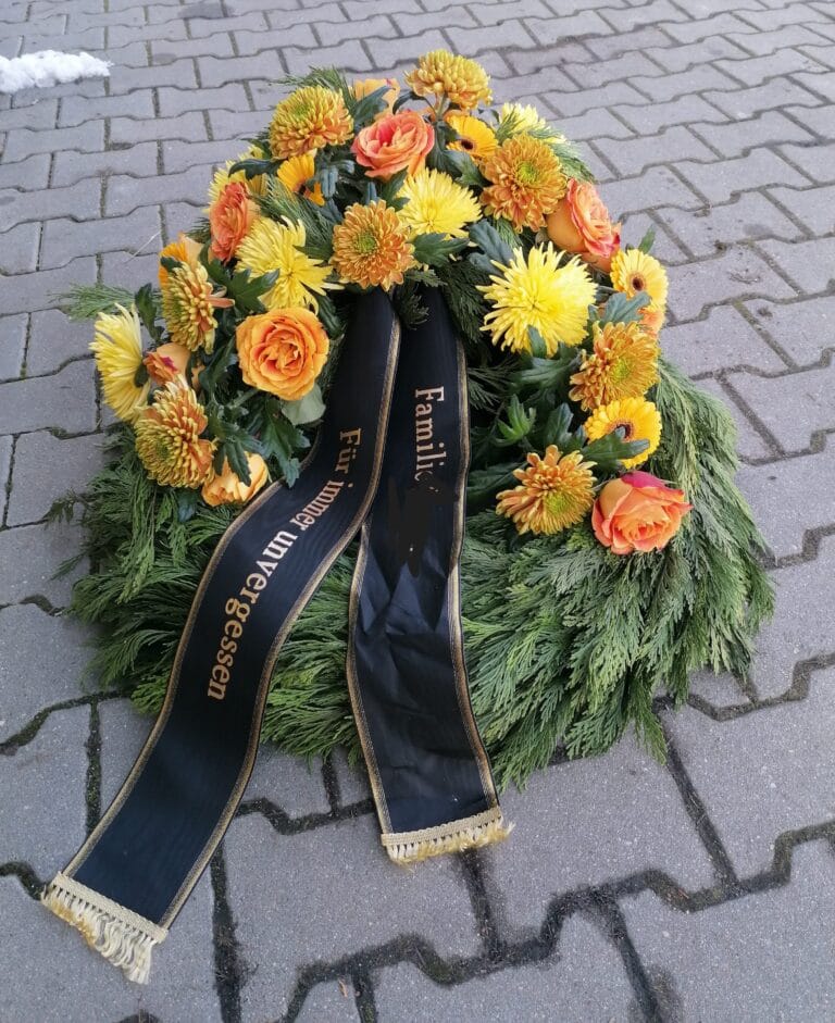 Trauerkranz mit 60 cm Durchmesser
